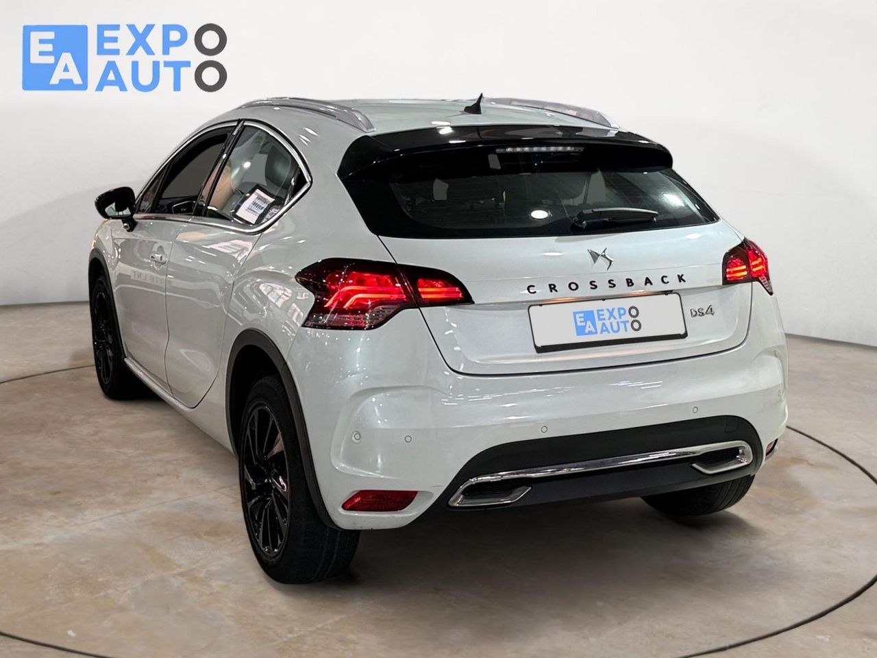 DS DS 4 Crossback 1.6 BlueHDi 88kW Connected Chic - Foto 2