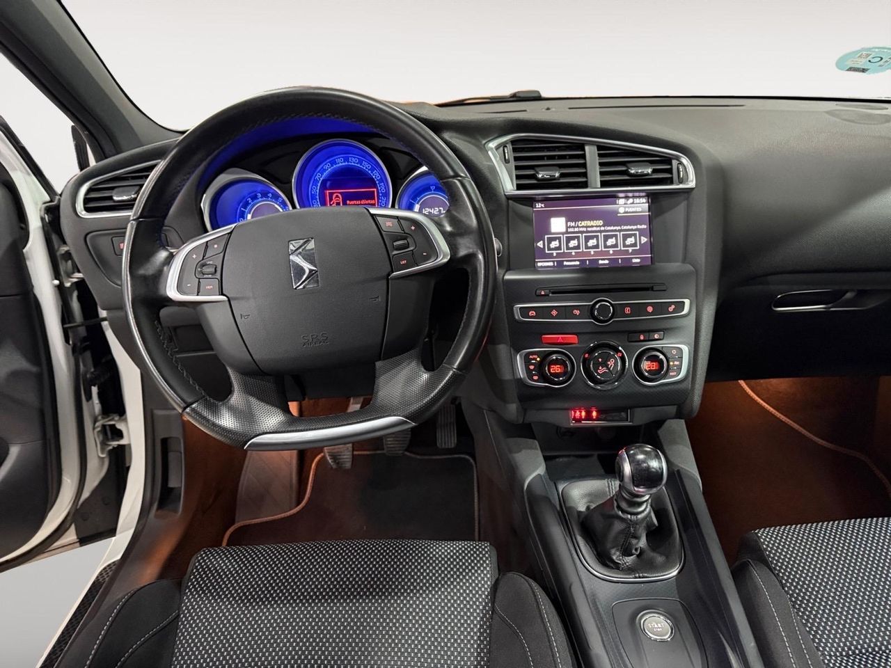 DS DS 4 Crossback 1.6 BlueHDi 88kW Connected Chic - Foto 2