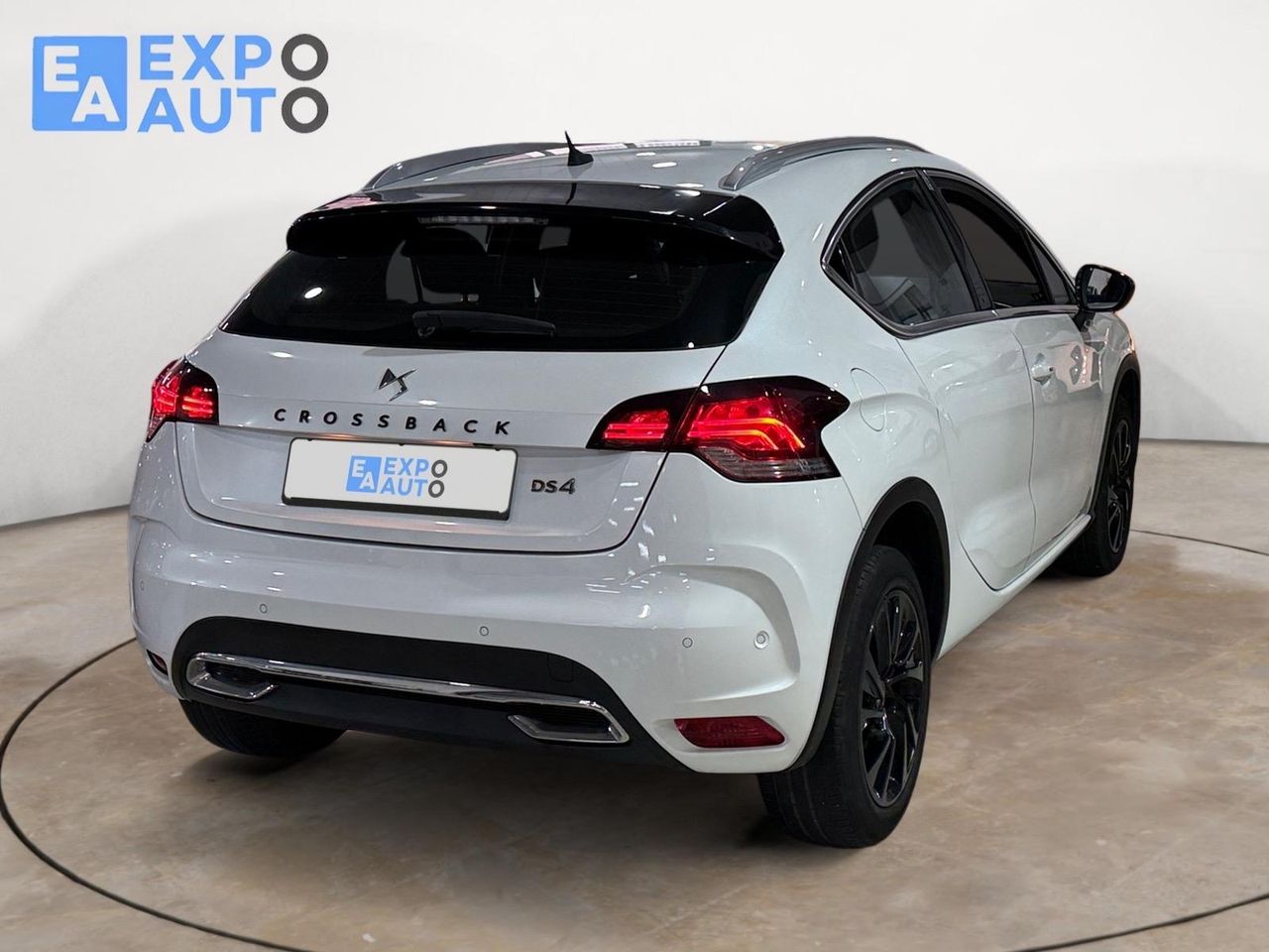 DS DS 4 Crossback 1.6 BlueHDi 88kW Connected Chic - Foto 2