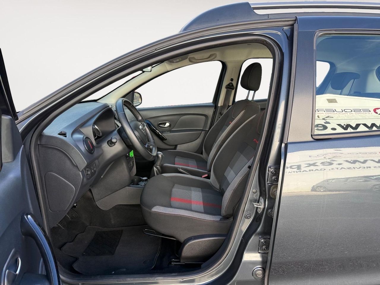 Dacia Sandero Essential TCE 66kW (90CV) GLP - SS - Foto 2