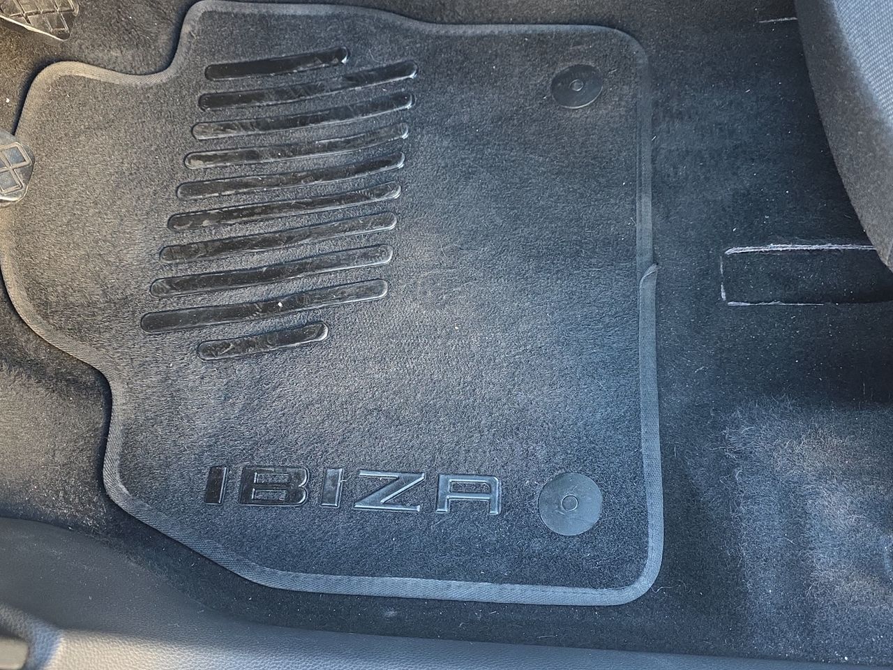 Seat Ibiza Reference 1.0 (80CV) - Foto 2