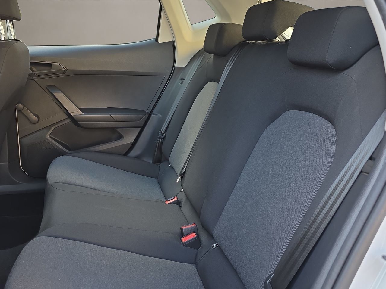 Seat Ibiza Reference 1.0 (80CV) - Foto 2