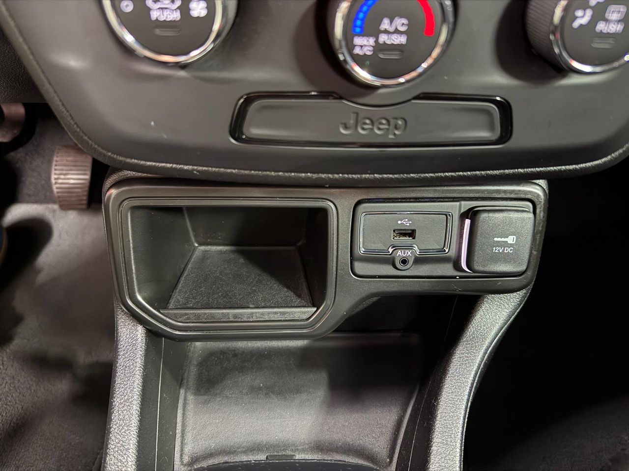 Jeep Renegade 1.6 E-TORQ 81kW Sport FWD E6 - Foto 2