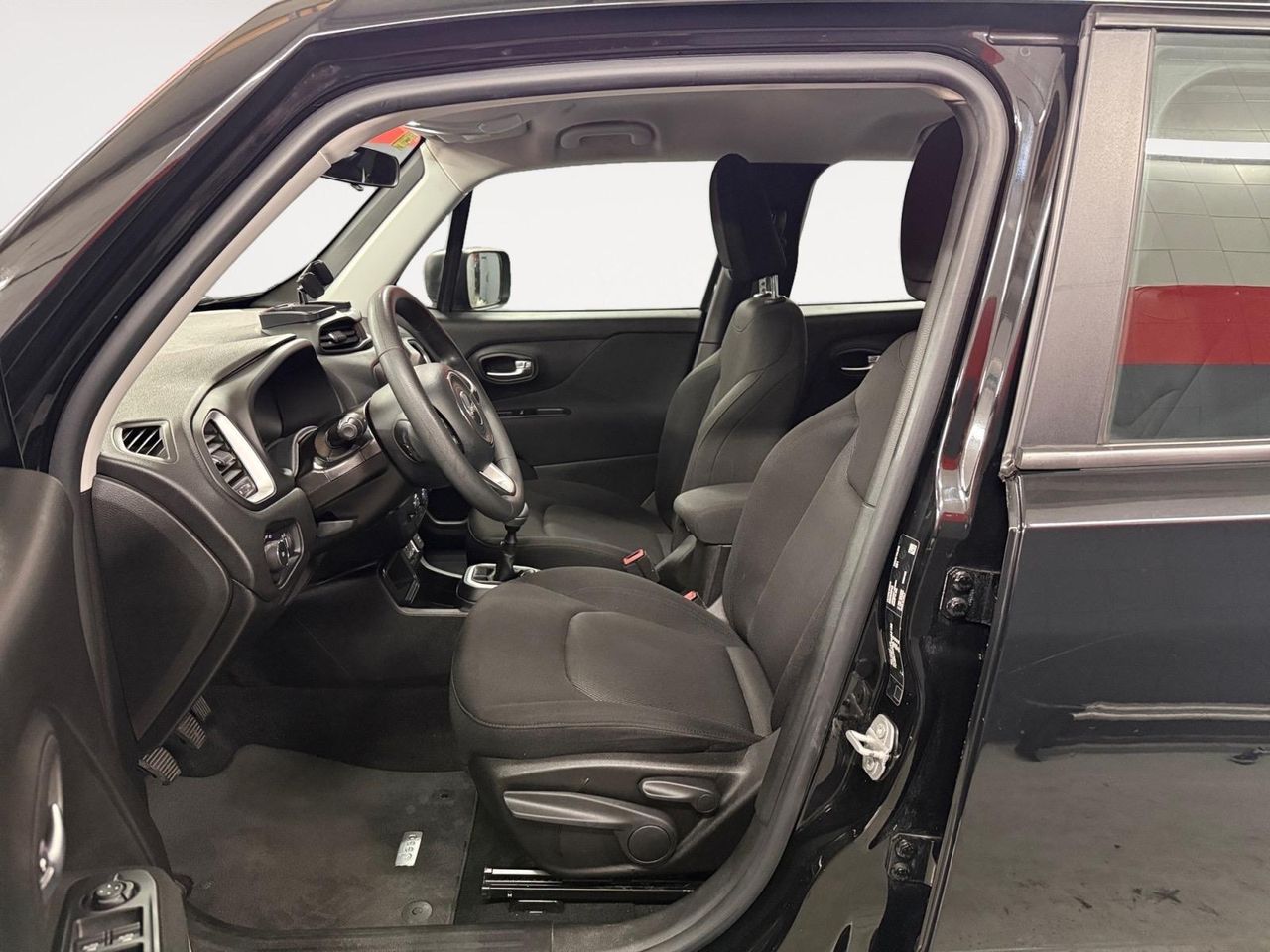 Jeep Renegade 1.6 E-TORQ 81kW Sport FWD E6 - Foto 2