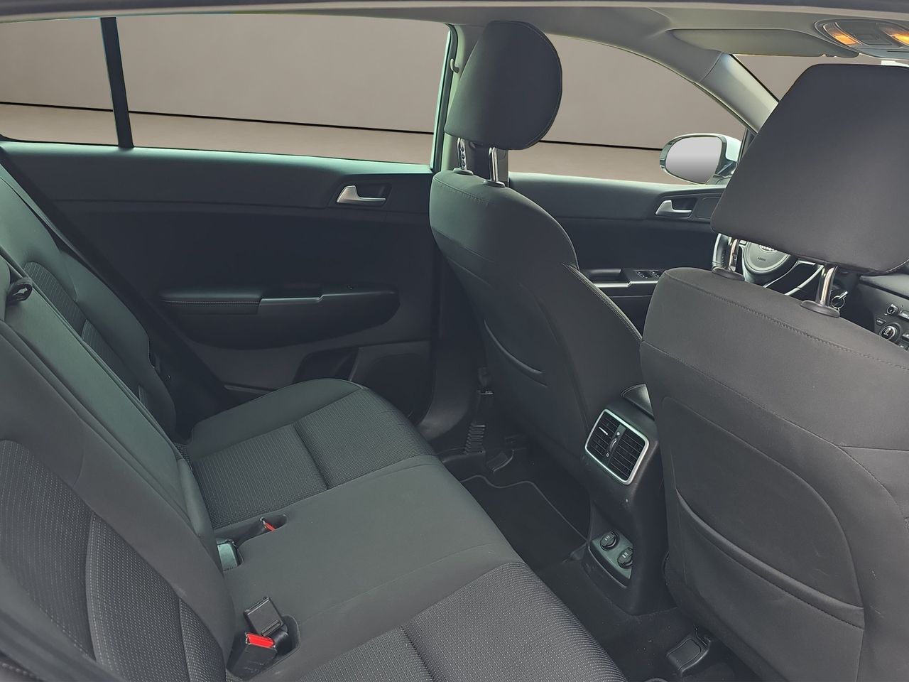 Kia Sportage 1.7 CRDi VGT 115CV Emotion 4x2 Eco-Dynam - Foto 2