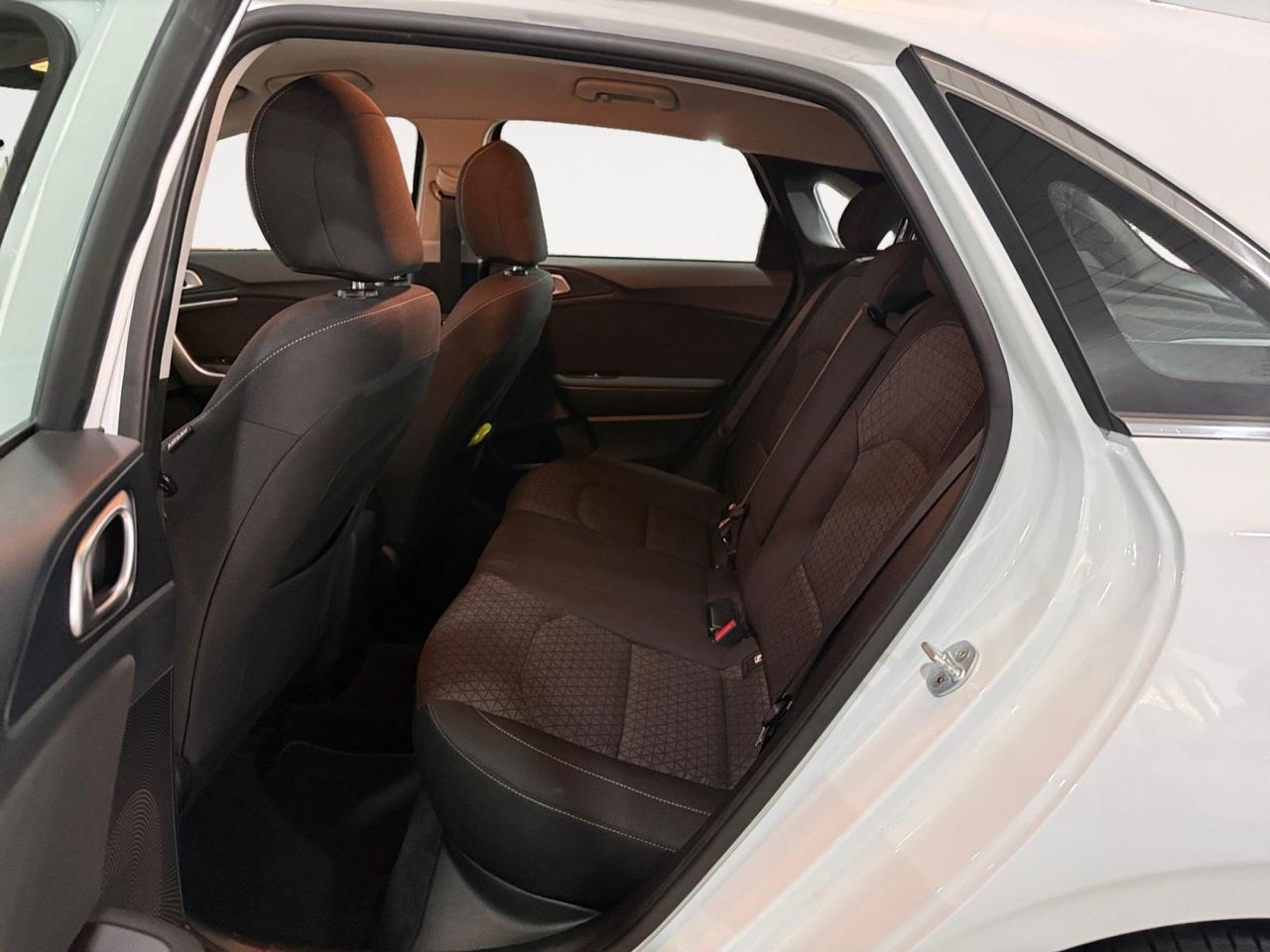 Kia Ceed 1.0 T-GDi 88kW (120CV) Drive - Foto 2