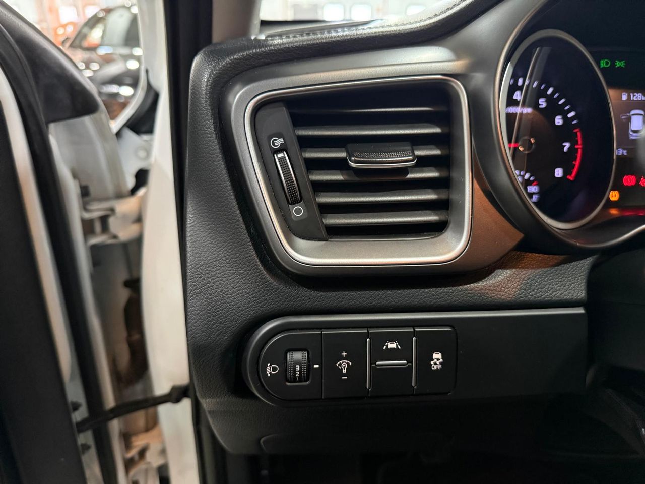 Kia Ceed 1.0 T-GDi 88kW (120CV) Drive - Foto 2