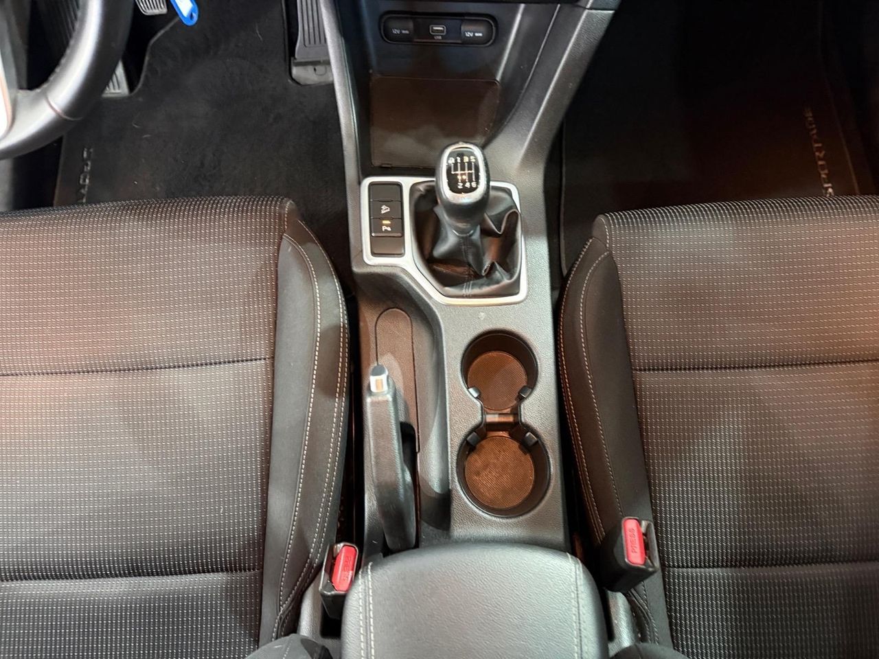 Kia Sportage 1.6 MHEV Drive 100kW (136CV) 4x2 - Foto 2