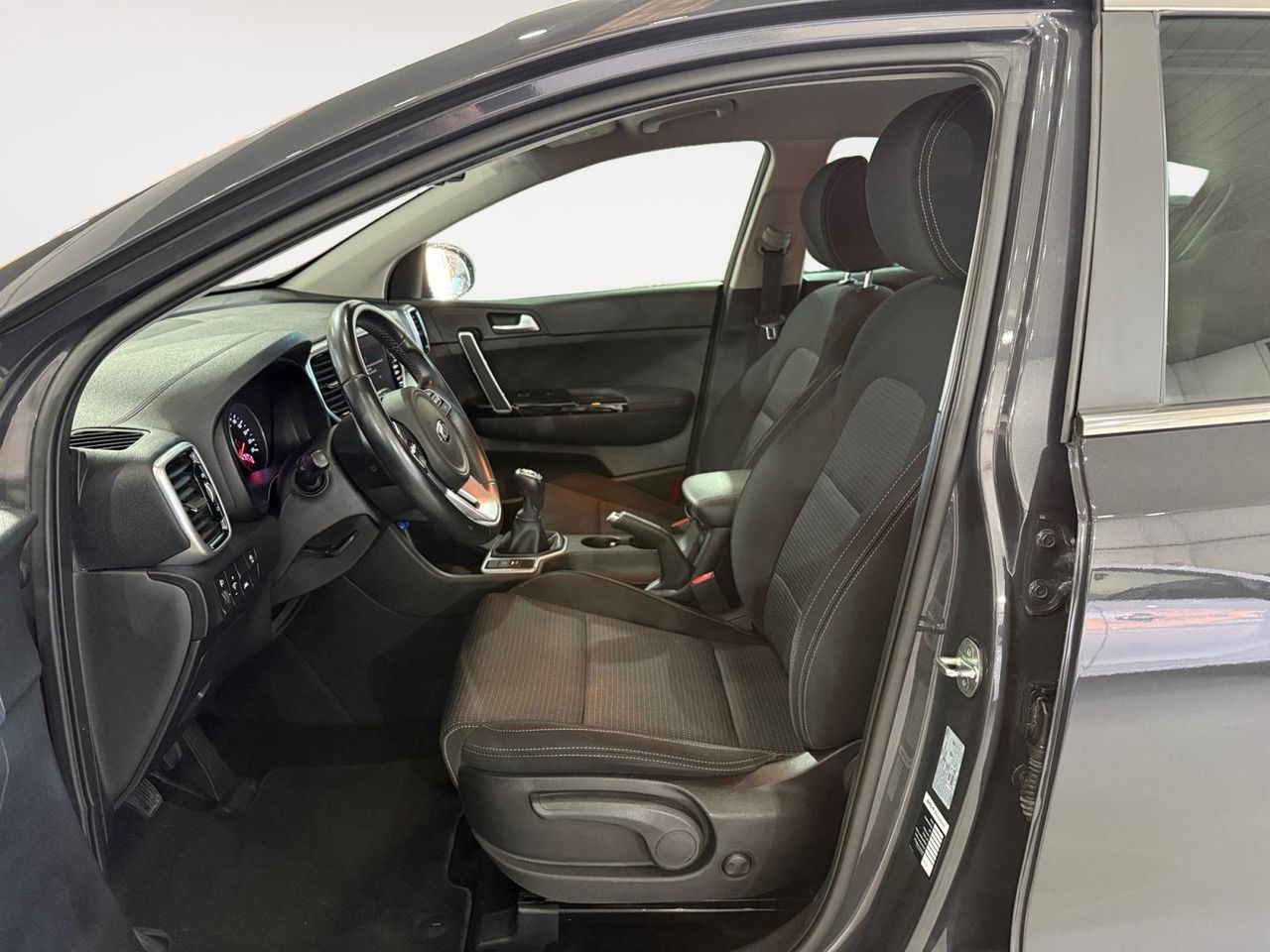 Kia Sportage 1.6 MHEV Drive 100kW (136CV) 4x2 - Foto 2