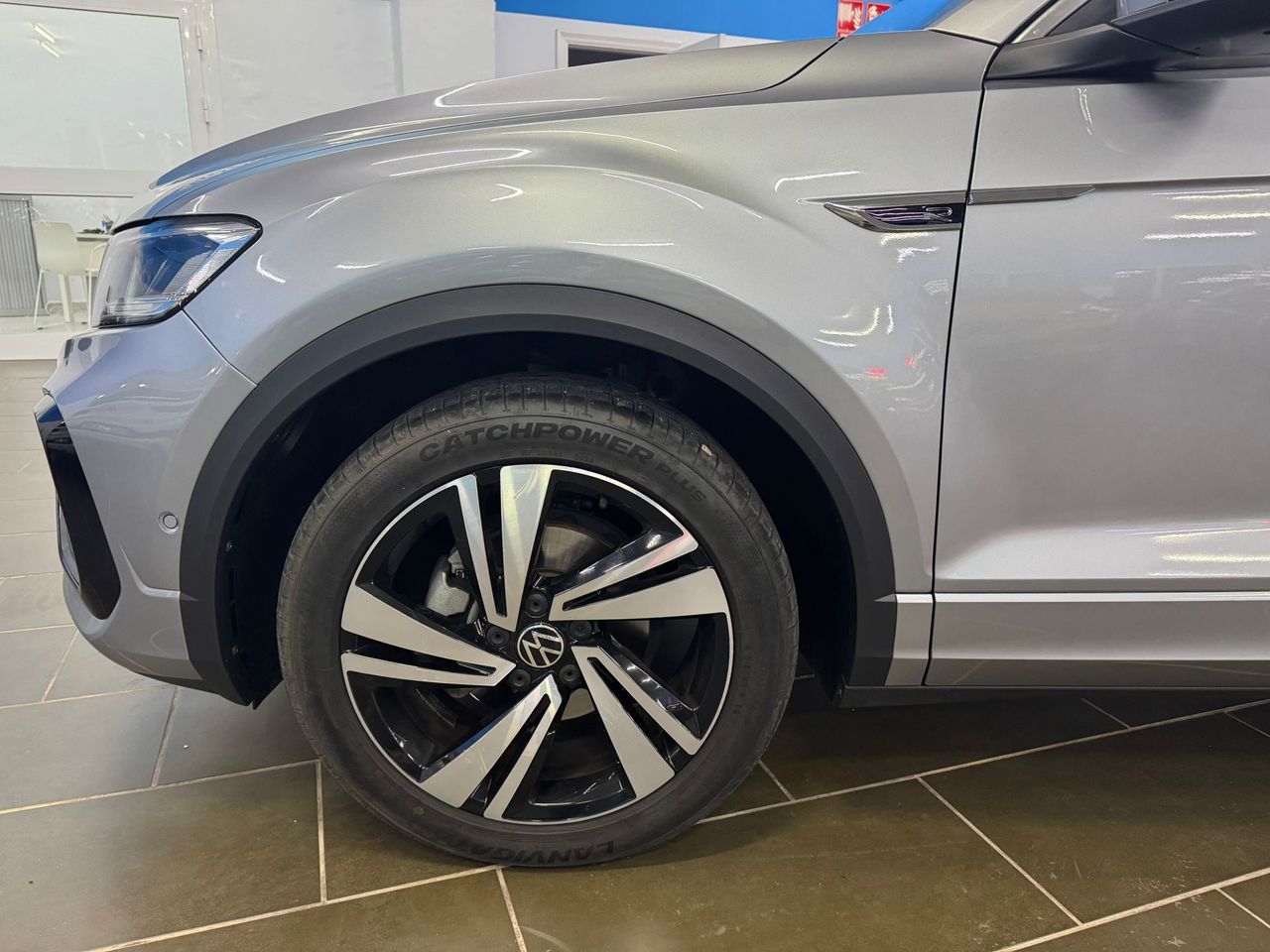 Volkswagen T-Roc . - Foto 2