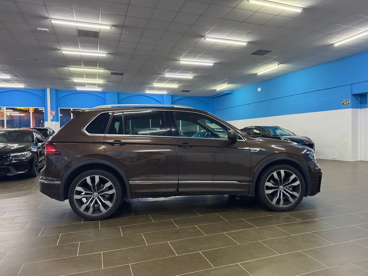 Volkswagen Tiguan . - Foto 2