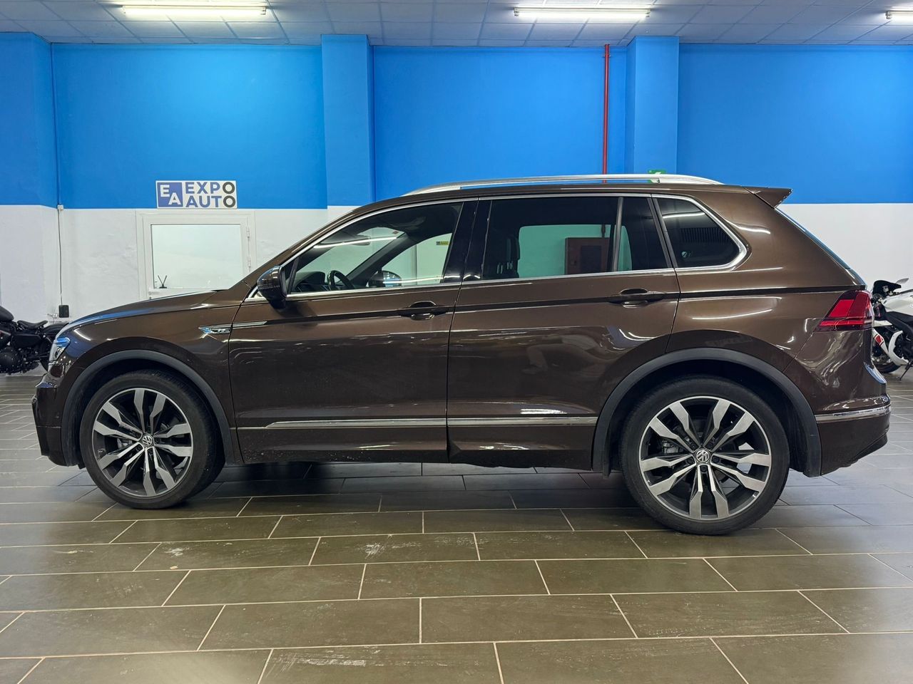Volkswagen Tiguan . - Foto 2