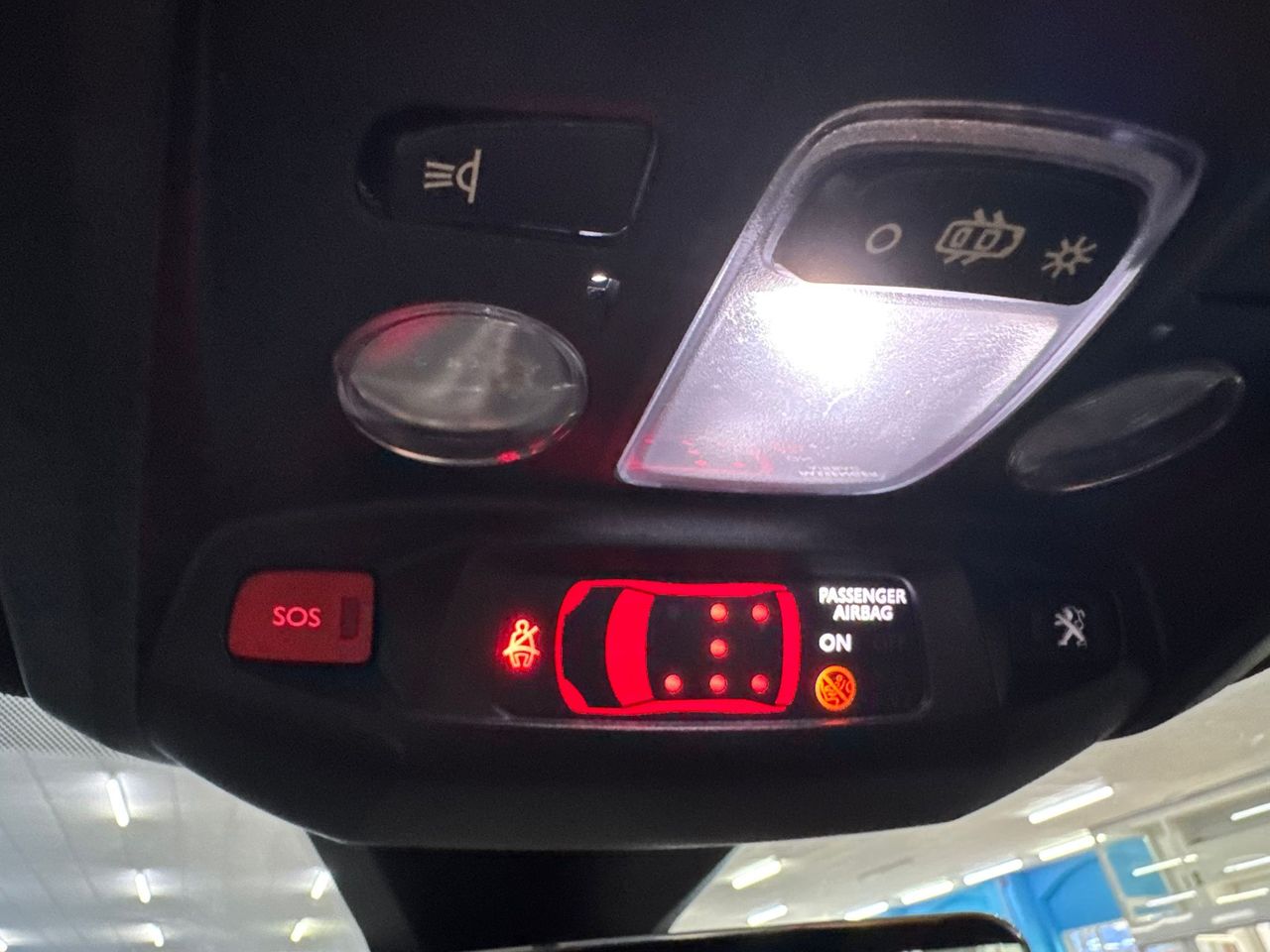 Peugeot 5008 Allure Pack BlueHDi 180 S&S EAT8 - Foto 2