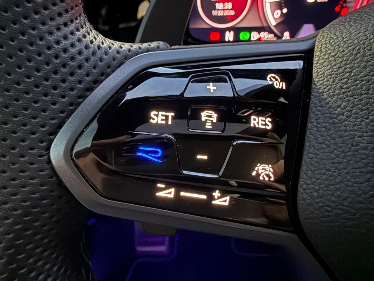 Volkswagen Golf R 2.0 TSI 235kW (320CV) 4Motion DSG - Foto 2