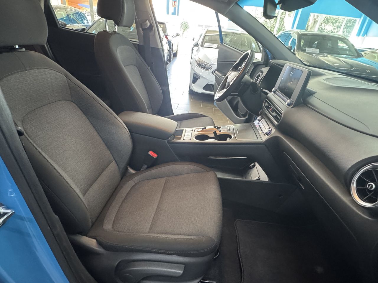 Hyundai Kona Eléctrico 100 kW (136 CV) Klass 39 kWh - Foto 2