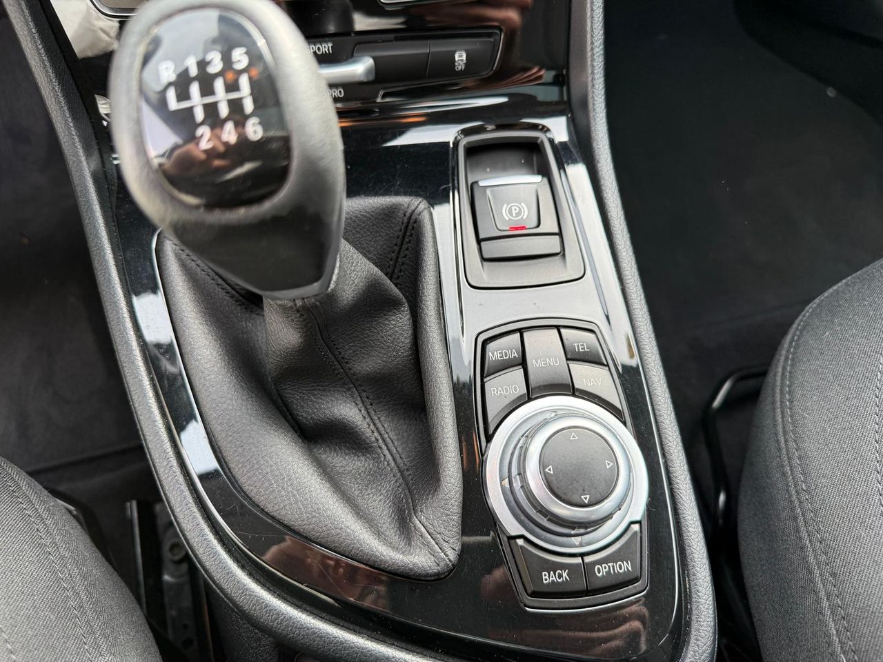 BMW Serie 2 Gran Tourer 218d - Foto 2