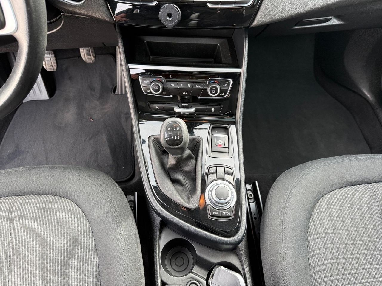 BMW Serie 2 Gran Tourer 218d - Foto 2