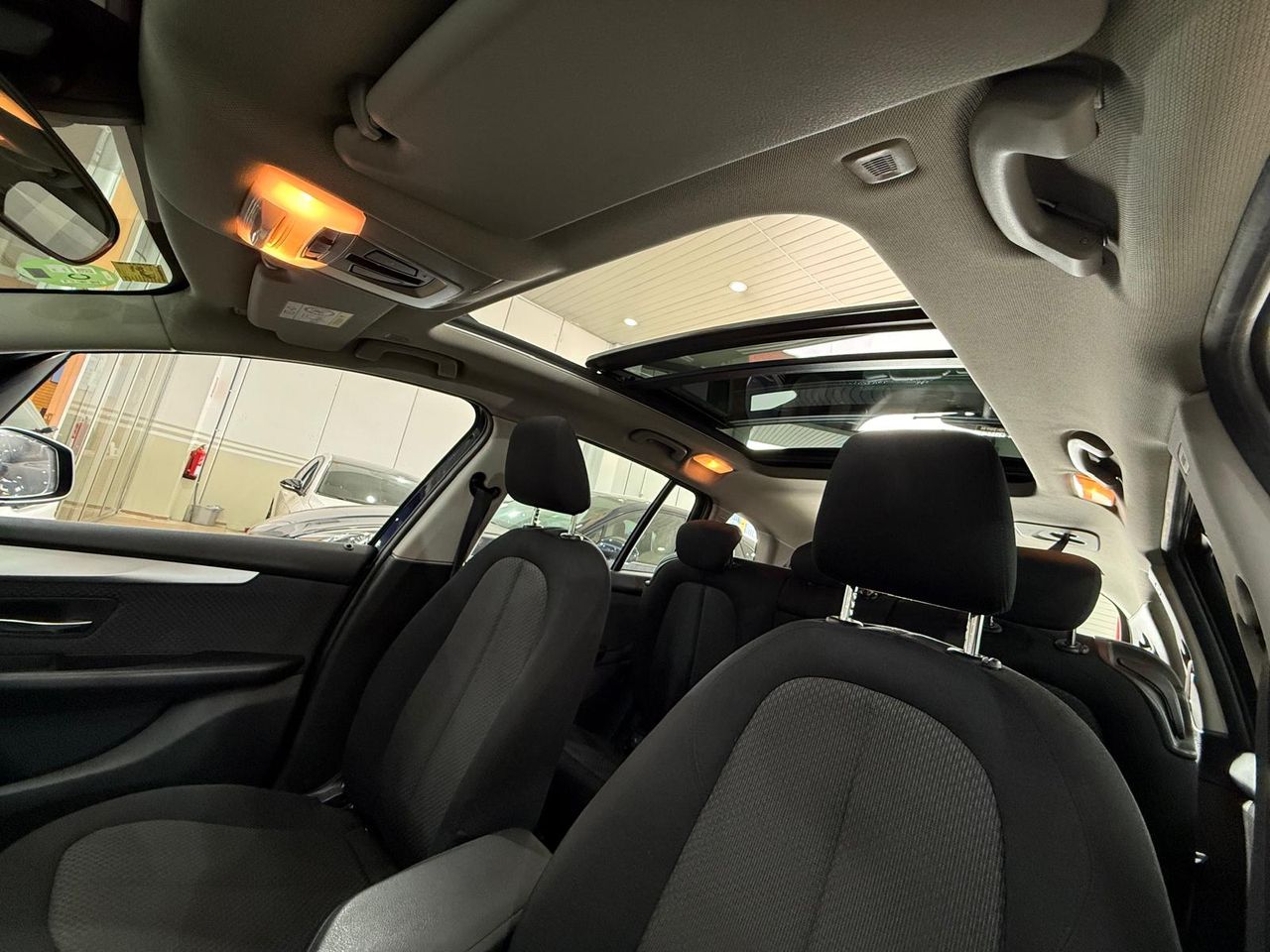 BMW Serie 2 Gran Tourer 218d - Foto 2