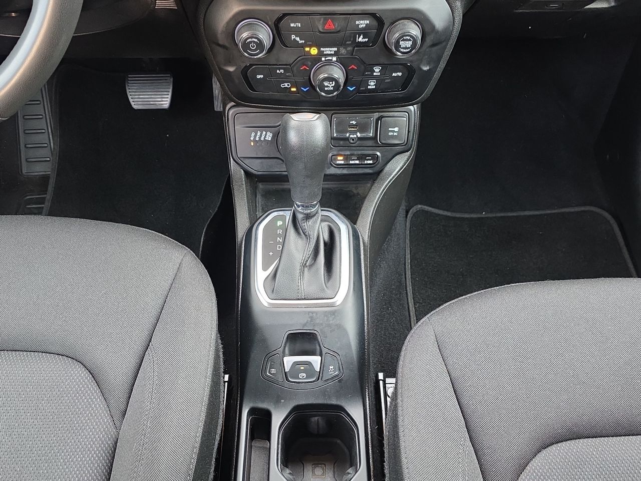 Jeep Renegade Limited 1.3 - Foto 2