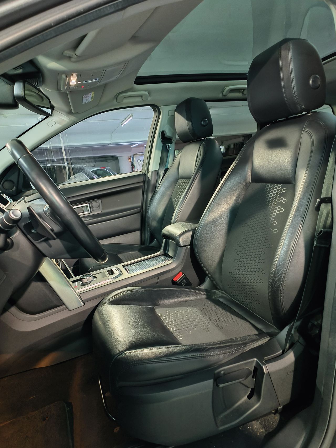 Land-Rover Discovery 2.0 TD4 132 kW (180 CV) Aut. SE 5 plazas Bajas Emisiones - Foto 2