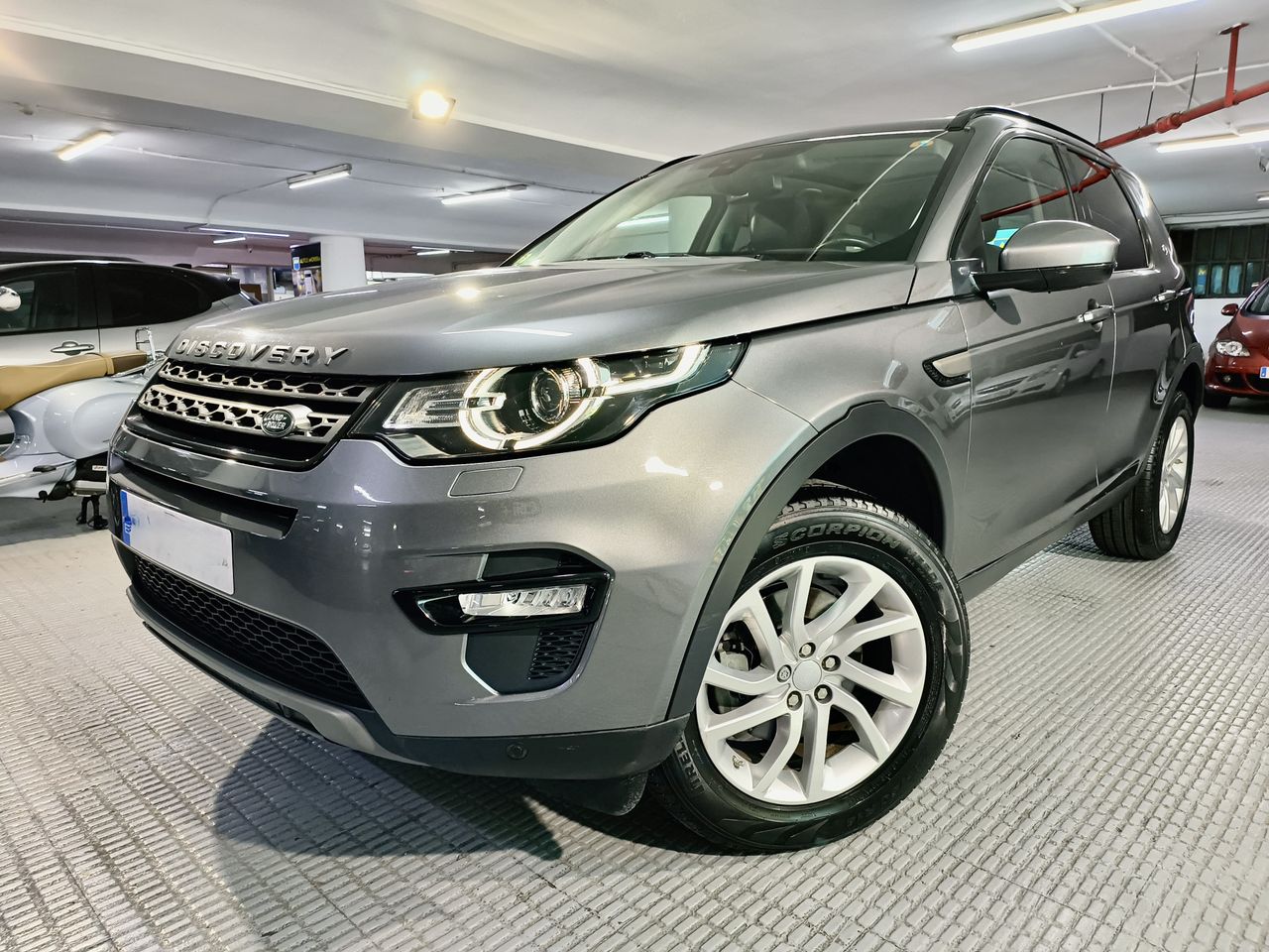 Land-Rover Discovery 2.0 TD4 132 kW (180 CV) Aut. SE 5 plazas Bajas Emisiones - Foto 2
