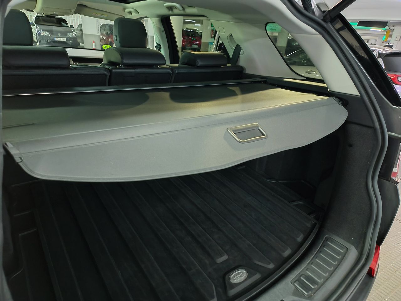 Land-Rover Discovery 2.0 TD4 132 kW (180 CV) Aut. SE 5 plazas Bajas Emisiones - Foto 2