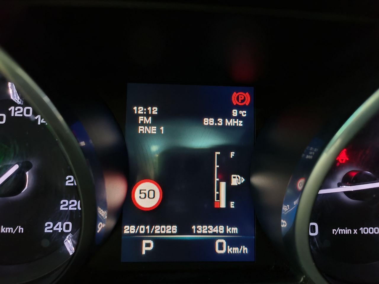 Land-Rover Discovery 2.0 TD4 132 kW (180 CV) Aut. SE 5 plazas Bajas Emisiones - Foto 2