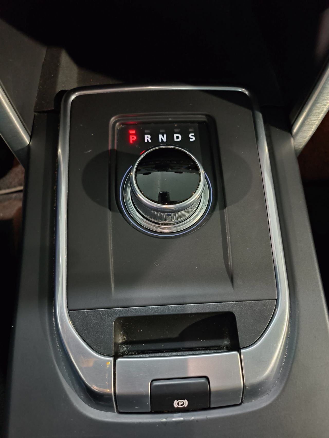 Land-Rover Discovery 2.0 TD4 132 kW (180 CV) Aut. SE 5 plazas Bajas Emisiones - Foto 2