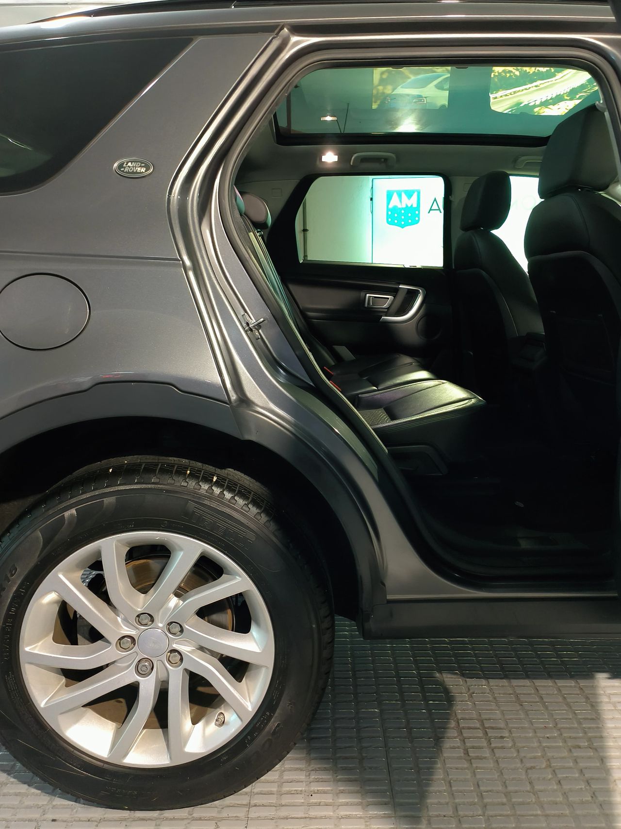 Land-Rover Discovery 2.0 TD4 132 kW (180 CV) Aut. SE 5 plazas Bajas Emisiones - Foto 2