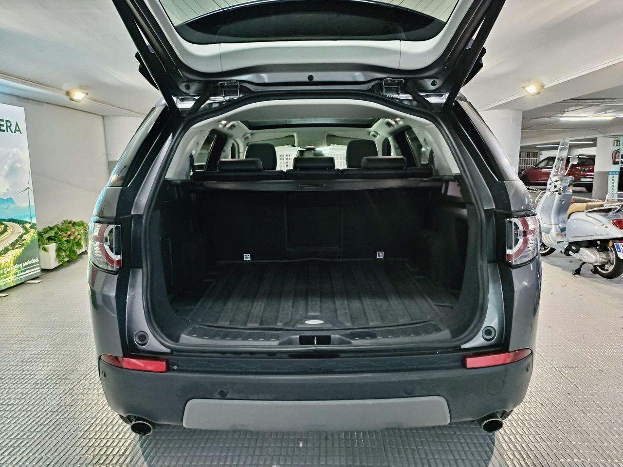 Land-Rover Discovery 2.0 TD4 132 kW (180 CV) Aut. SE 5 plazas Bajas Emisiones - Foto 2