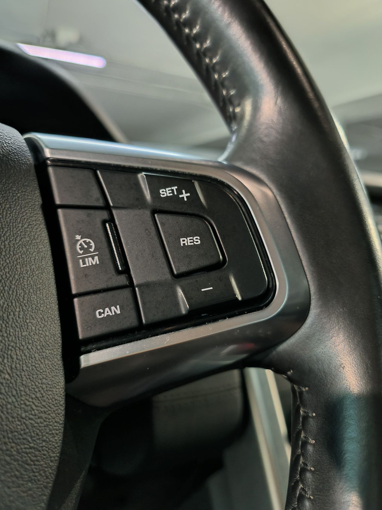 Land-Rover Discovery 2.0 TD4 132 kW (180 CV) Aut. SE 5 plazas Bajas Emisiones - Foto 2