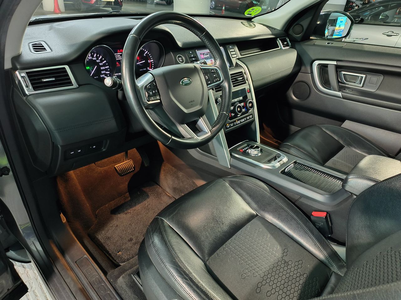 Land-Rover Discovery 2.0 TD4 132 kW (180 CV) Aut. SE 5 plazas Bajas Emisiones - Foto 2