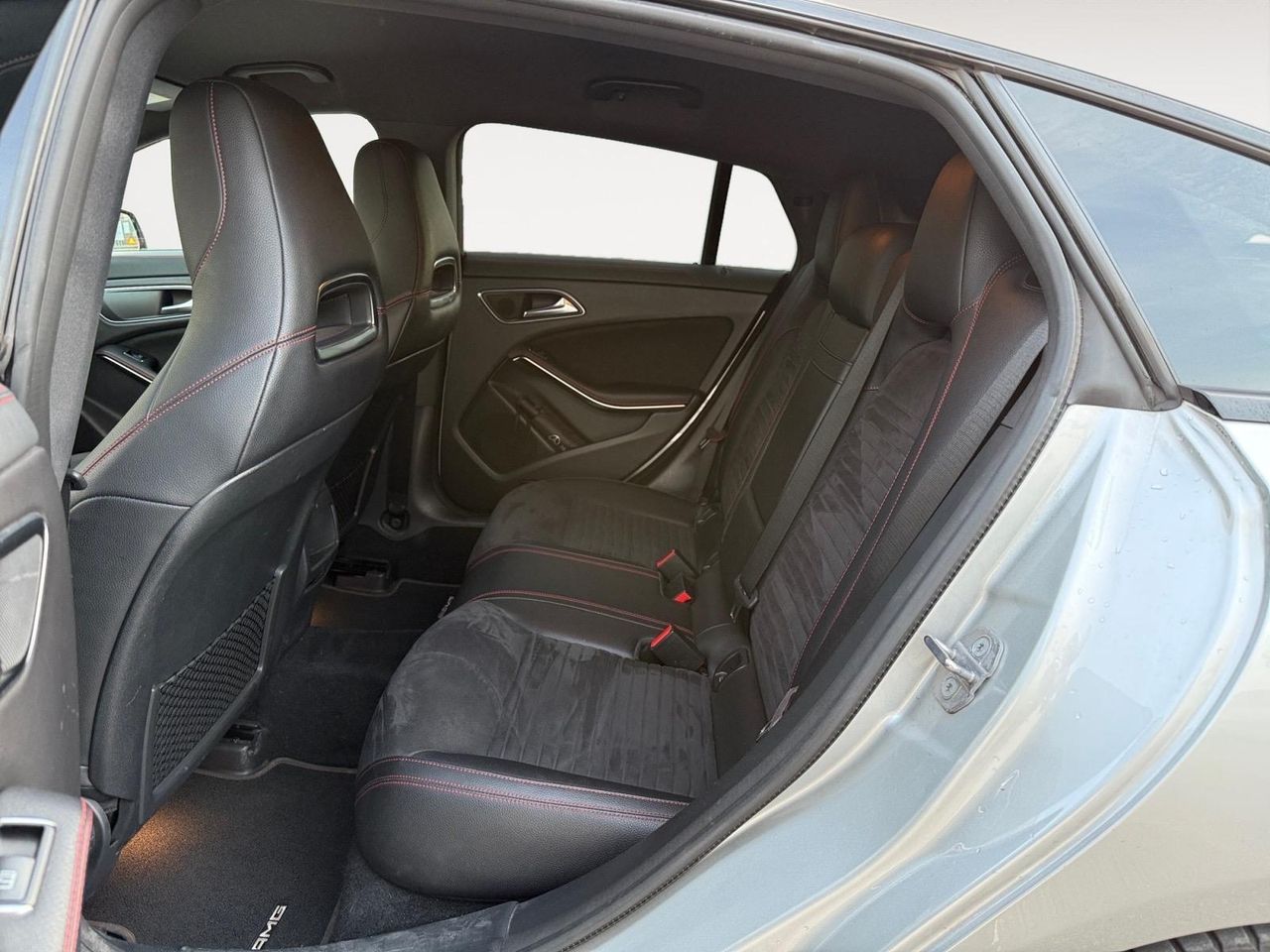 Mercedes Clase CLA Clase CLA MercedesAMG CLA 45 4M Shooting Brake - Foto 2