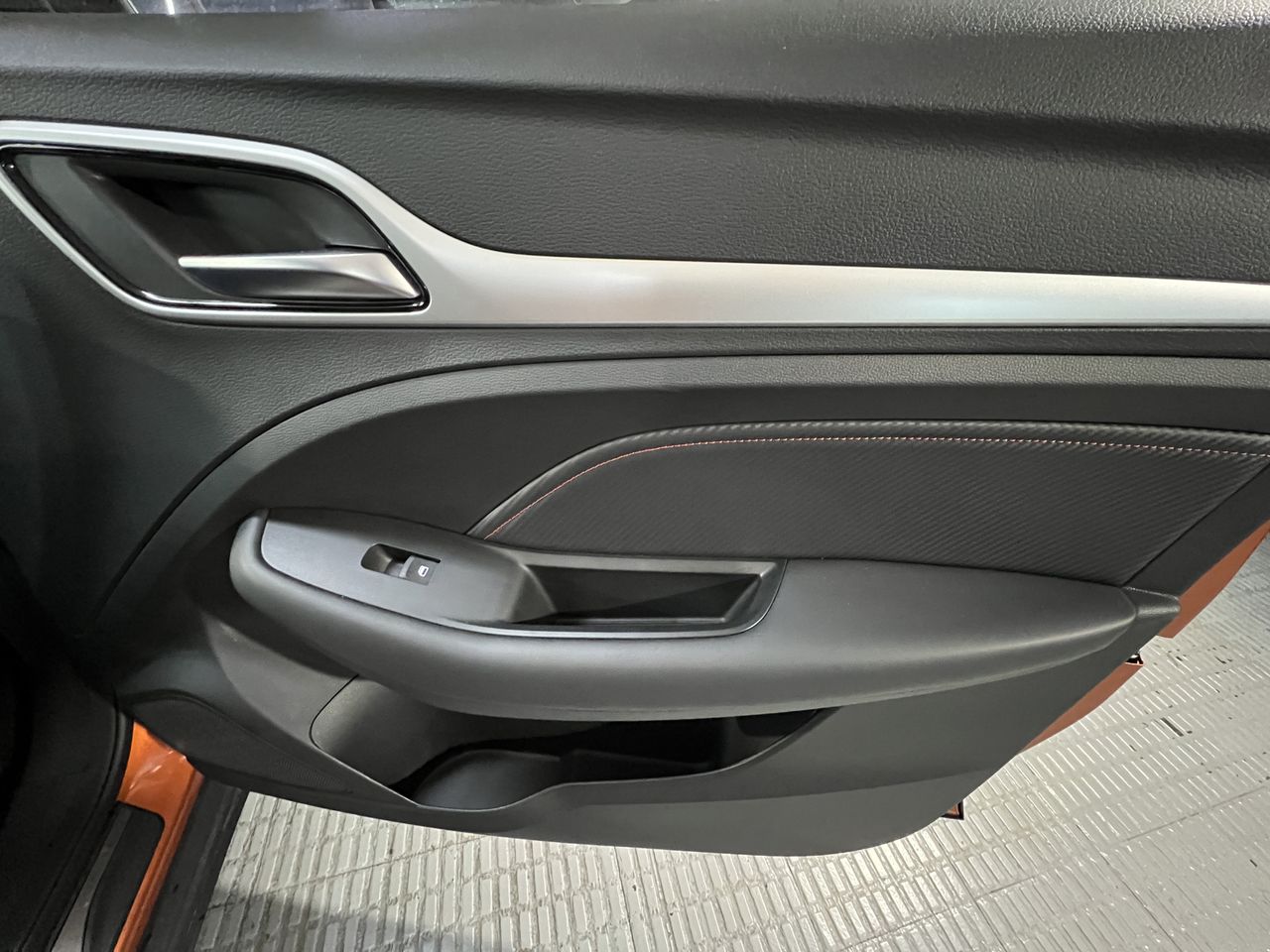 MG ZS 1.5 Luxury - Foto 2