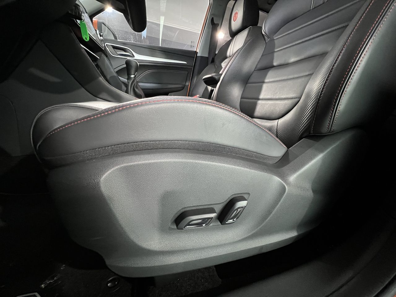 MG ZS 1.5 Luxury - Foto 2