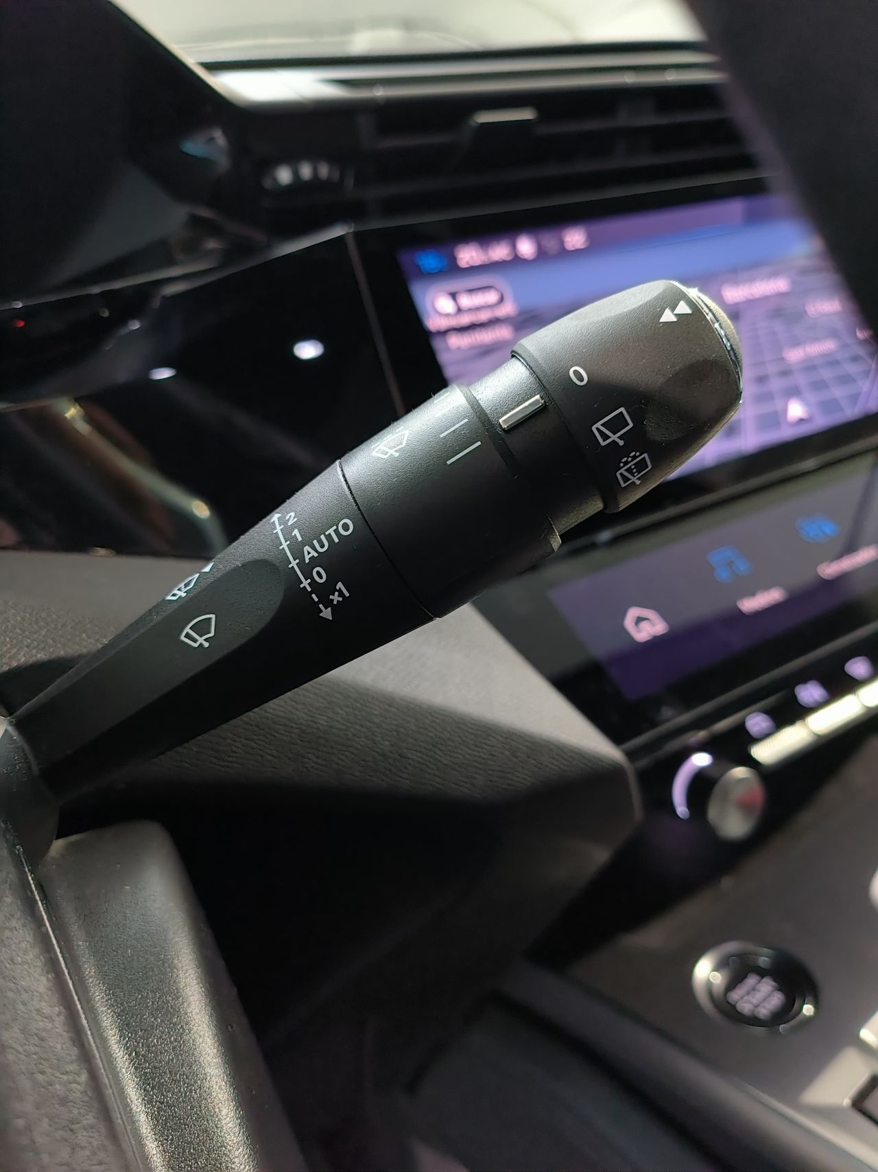 Peugeot 308 308 5P Allure Pack Hybrid 180 eEAT8 - Foto 2