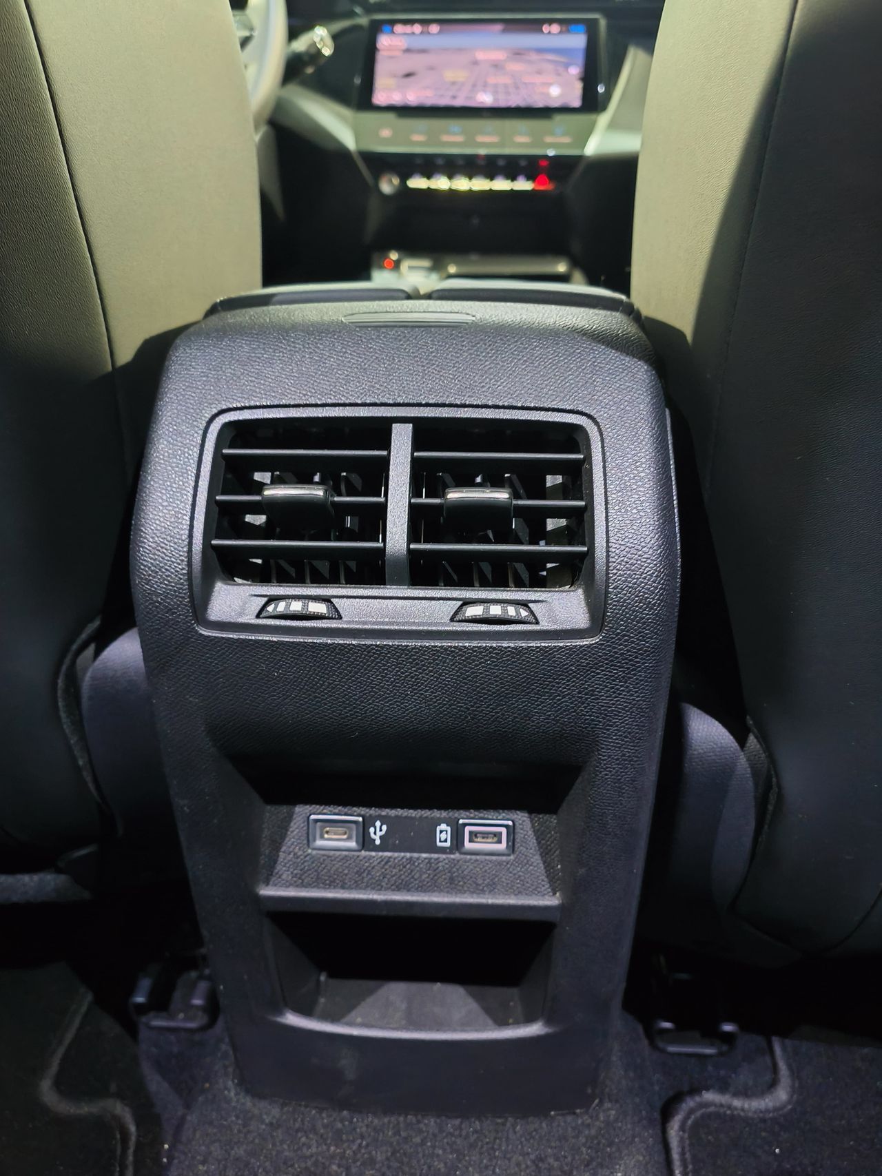 Peugeot 308 308 5P Allure Pack Hybrid 180 eEAT8 - Foto 2