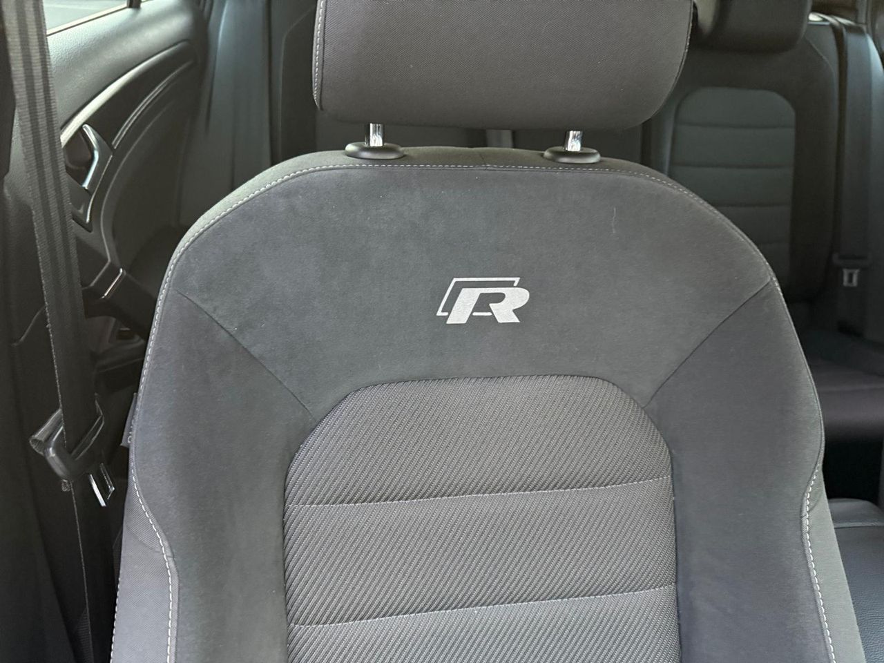 Volkswagen Golf Golf R Unlimited 2.0 TSI 228kW 310CV 4M DSG - Foto 2