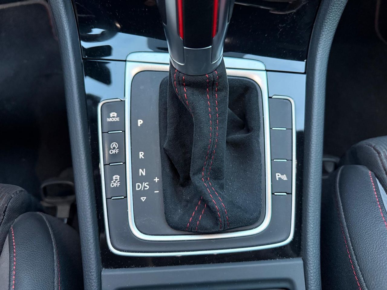 Volkswagen Golf GTI TCR 290cv - Foto 2