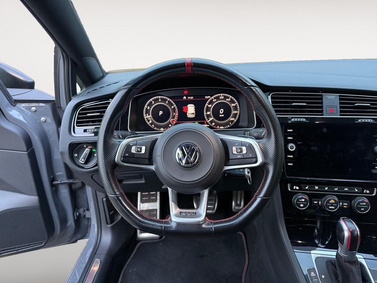 Volkswagen Golf GTI TCR 290cv - Foto 2