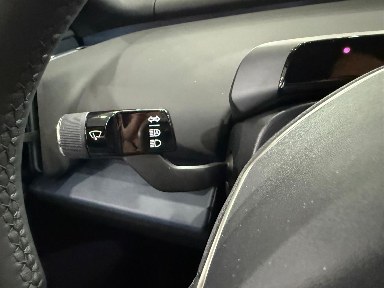 Volvo EX30 Single Motor Extended Range Core Auto - Foto 2