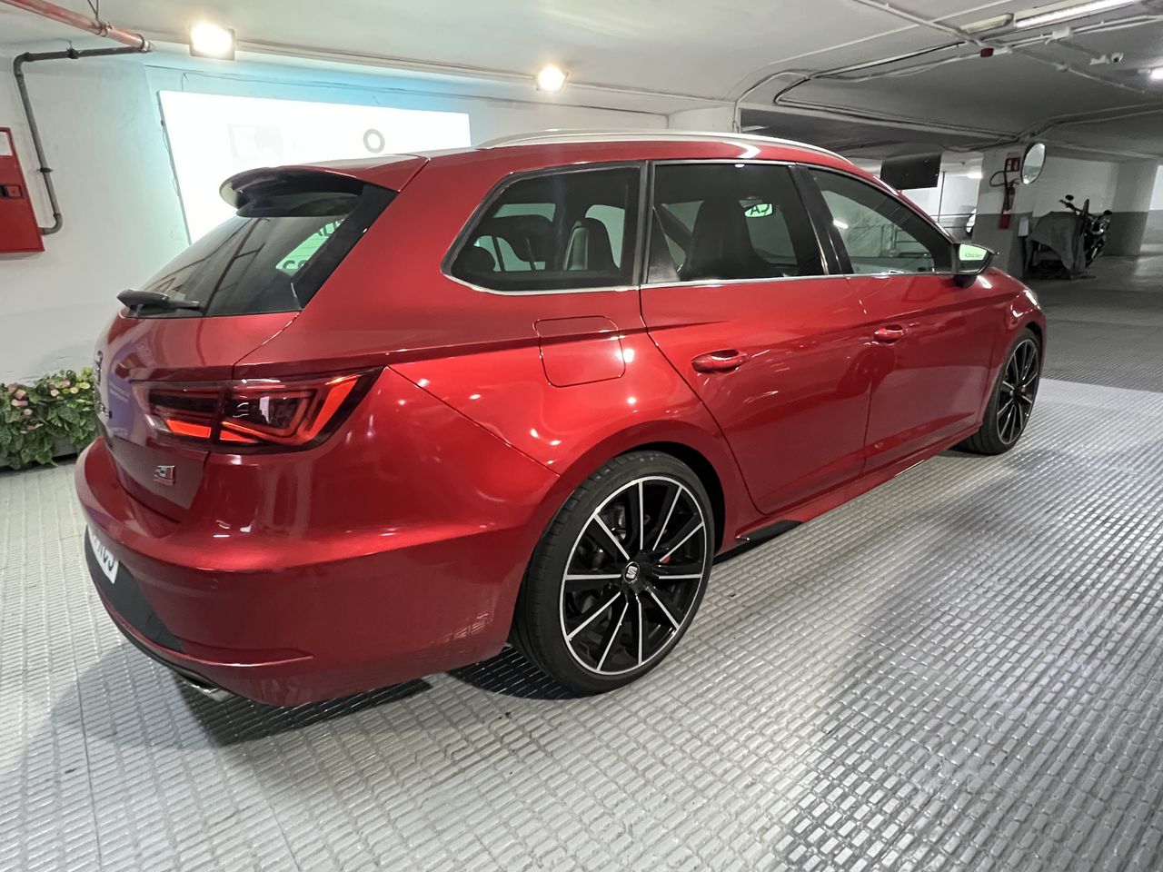 Seat Leon Leon ST 2.0 TSI 221kW 300CV DSG6 SS CUPRA - Foto 2