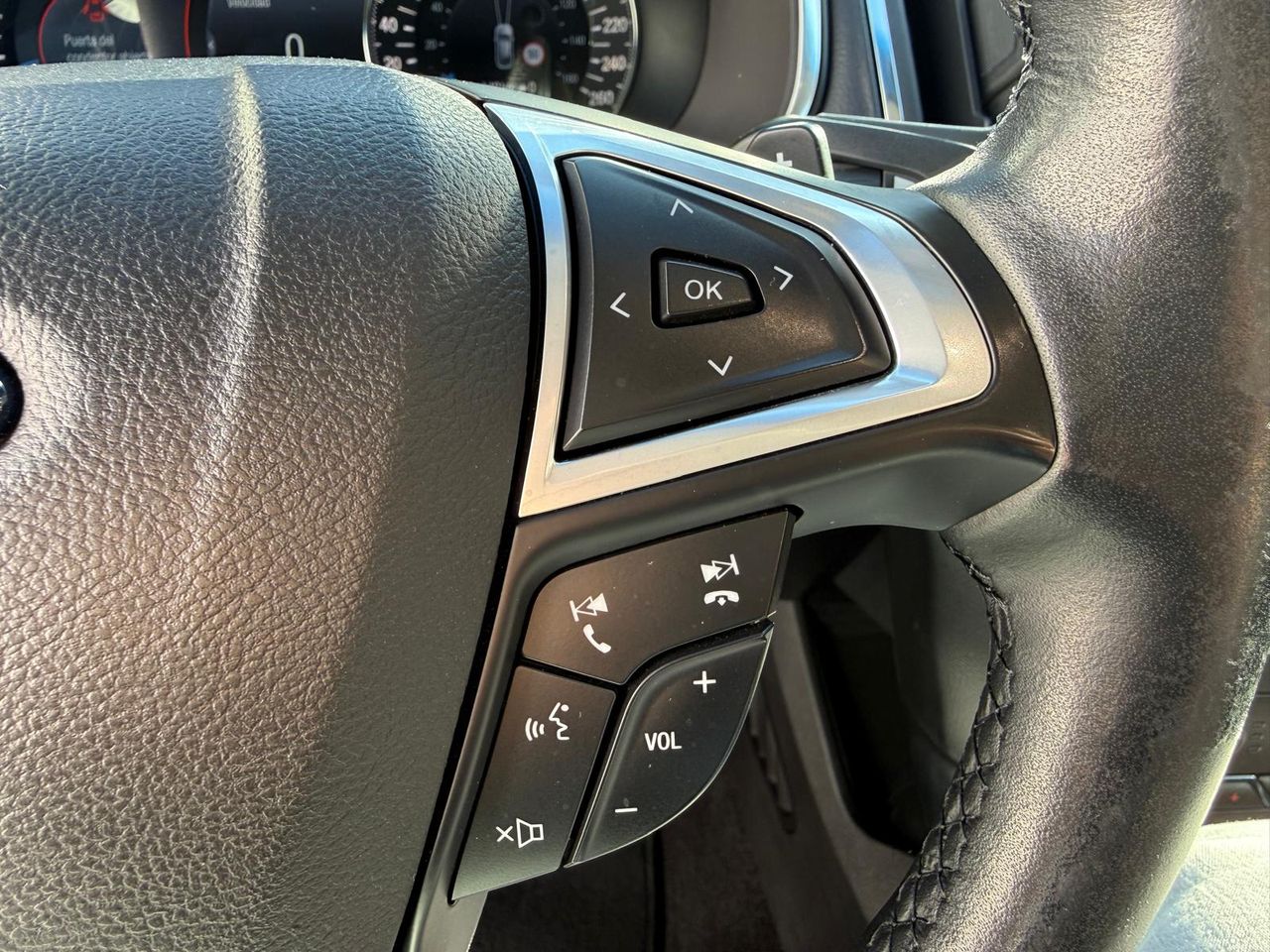 Ford Edge 2.0 TDCI 154kW Titanium 4WD Auto - Foto 2