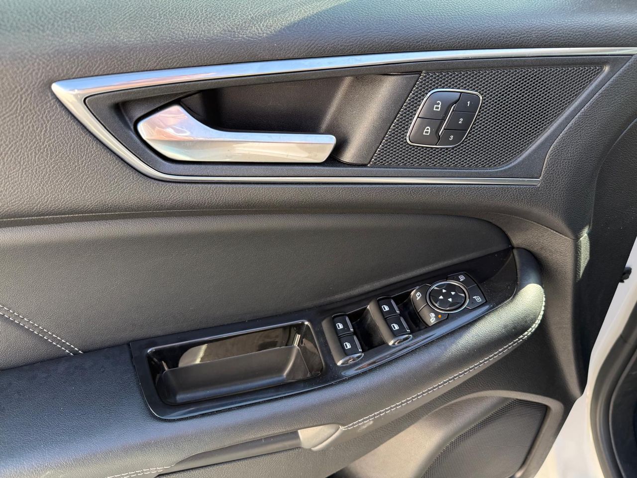 Ford Edge 2.0 TDCI 154kW Titanium 4WD Auto - Foto 2