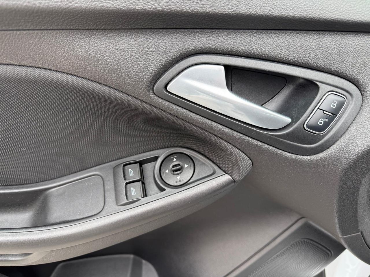 Ford Focus 1.0 Ecoboost A-S-S 100 Trend Sportbreak - Foto 2