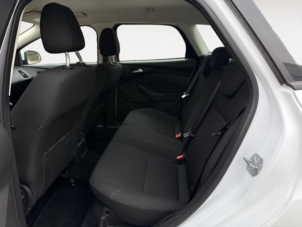 Ford Focus 1.0 Ecoboost A-S-S 100 Trend Sportbreak - Foto 2