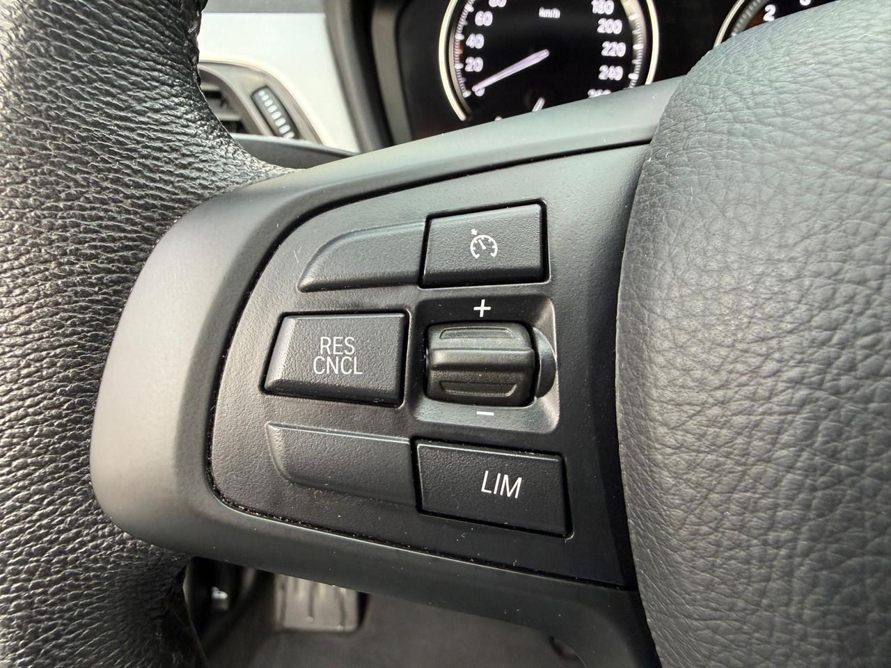 BMW X1 sDrive18i - Foto 2