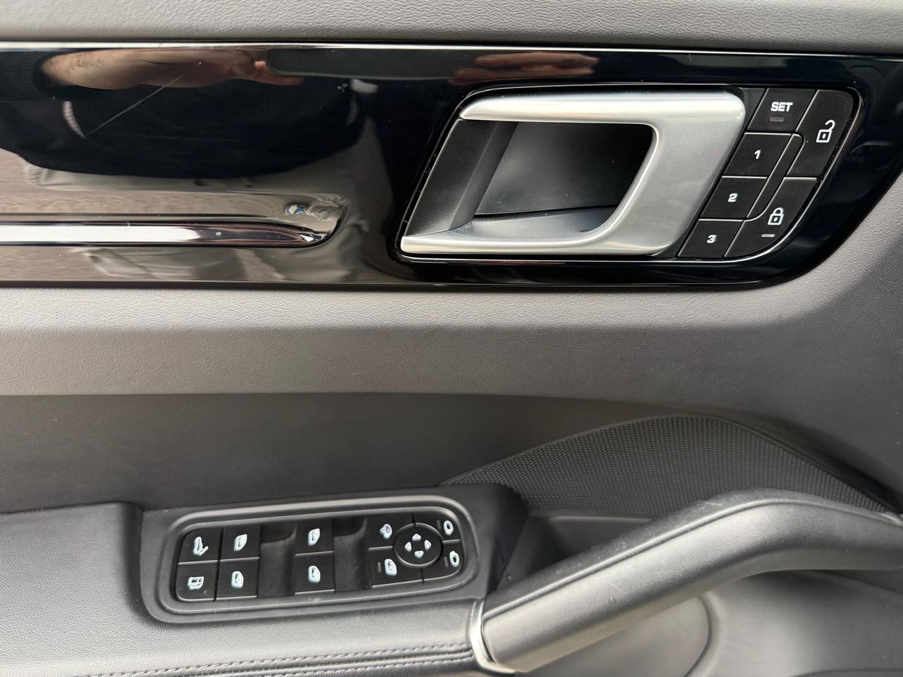 Porsche Cayenne E-Hybrid - Foto 2