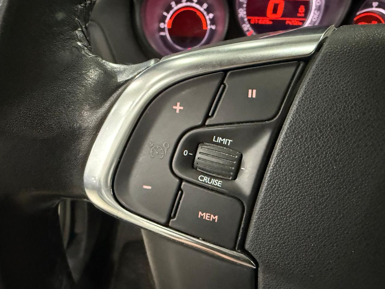 Citroën C4 1.6 e-HDi 115cv Collection - Foto 2