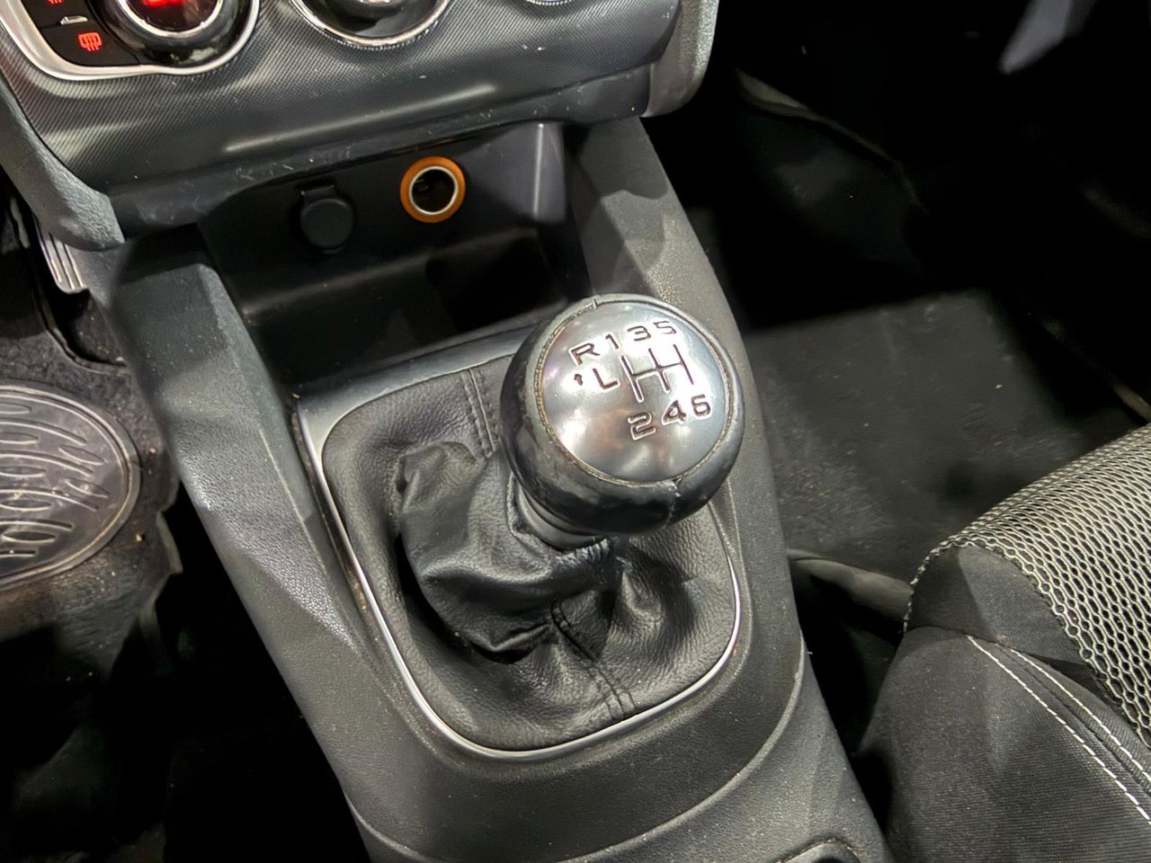 Citroën C4 1.6 e-HDi 115cv Collection - Foto 2